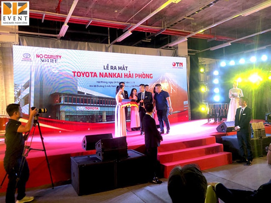 Tư vấn viên thuê loa từ BizEvent