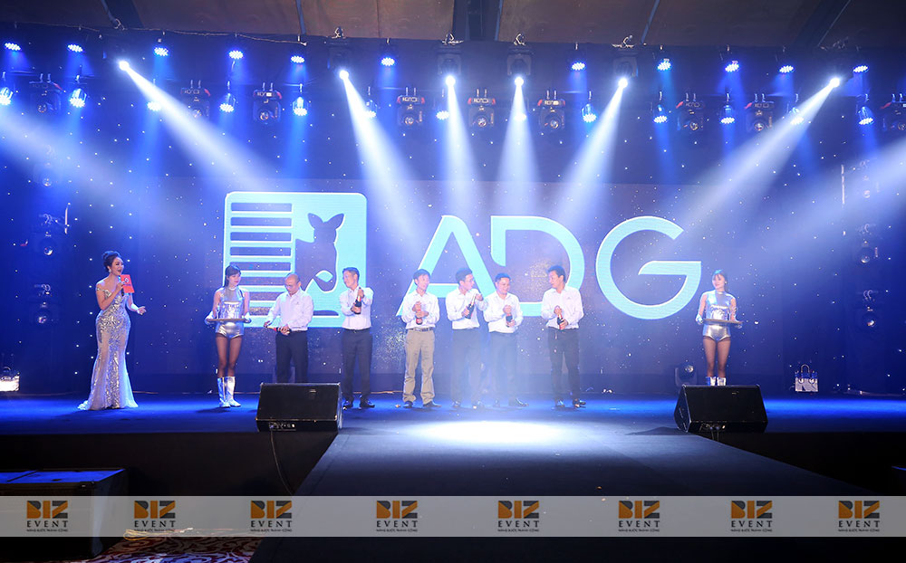 cung cấp âm thanh ánh sáng tổ chức lễ kỷ niệm thành lập công ty austdoor2